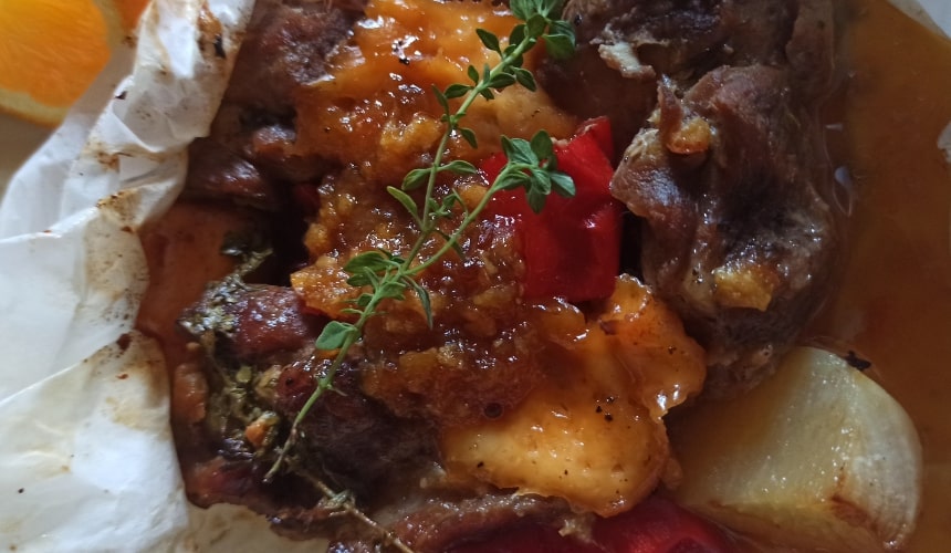 Schweinefleisch aus dem Ofen mit Orangen-Chutney